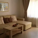 Jani Apartment *