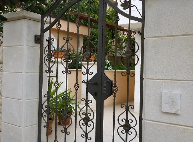 Jani Apartment Hvar Town